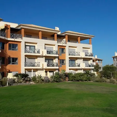 Apartman Luxurious First Floor With Balconies Overlooking Pool And Gardens. Albufeira