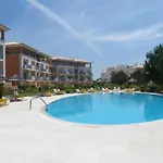 Luxurious First Floor With Balconies Overlooking Pool And Gardens. Albufeira