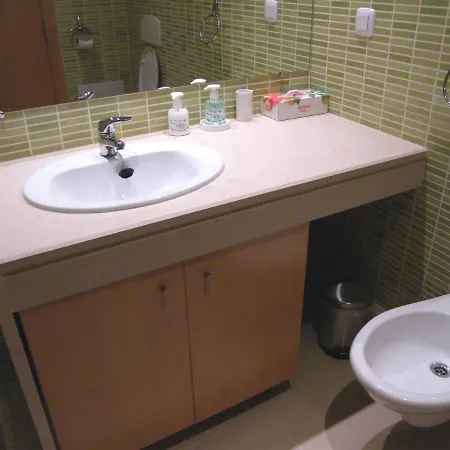 アパート Luxurious First Floor With Balconies Overlooking Pool And Gardens. *