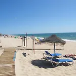 Apartmán Luxurious First Floor With Balconies Overlooking Pool And Gardens. Albufeira